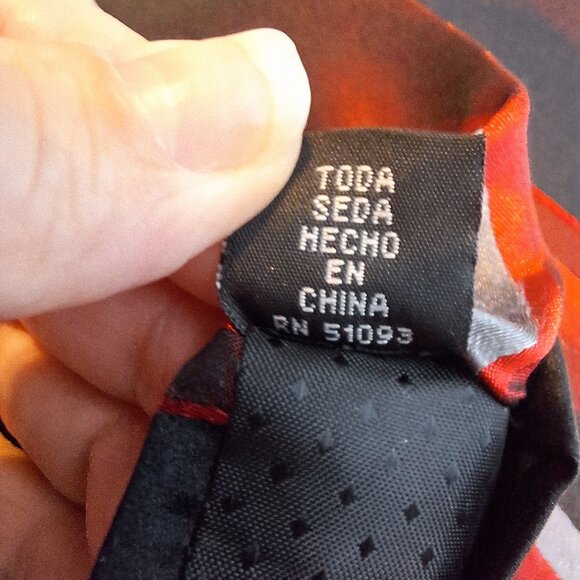 Ferucci Mens Neck Tie Red Burgundy Black White Striped 100% Silk Hand Made - Picture 6 of 6